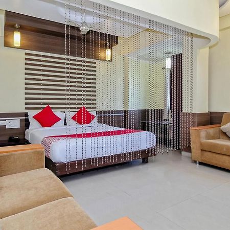 Oyo 30537 Hotel Megharaj Bijapur  Ngoại thất bức ảnh