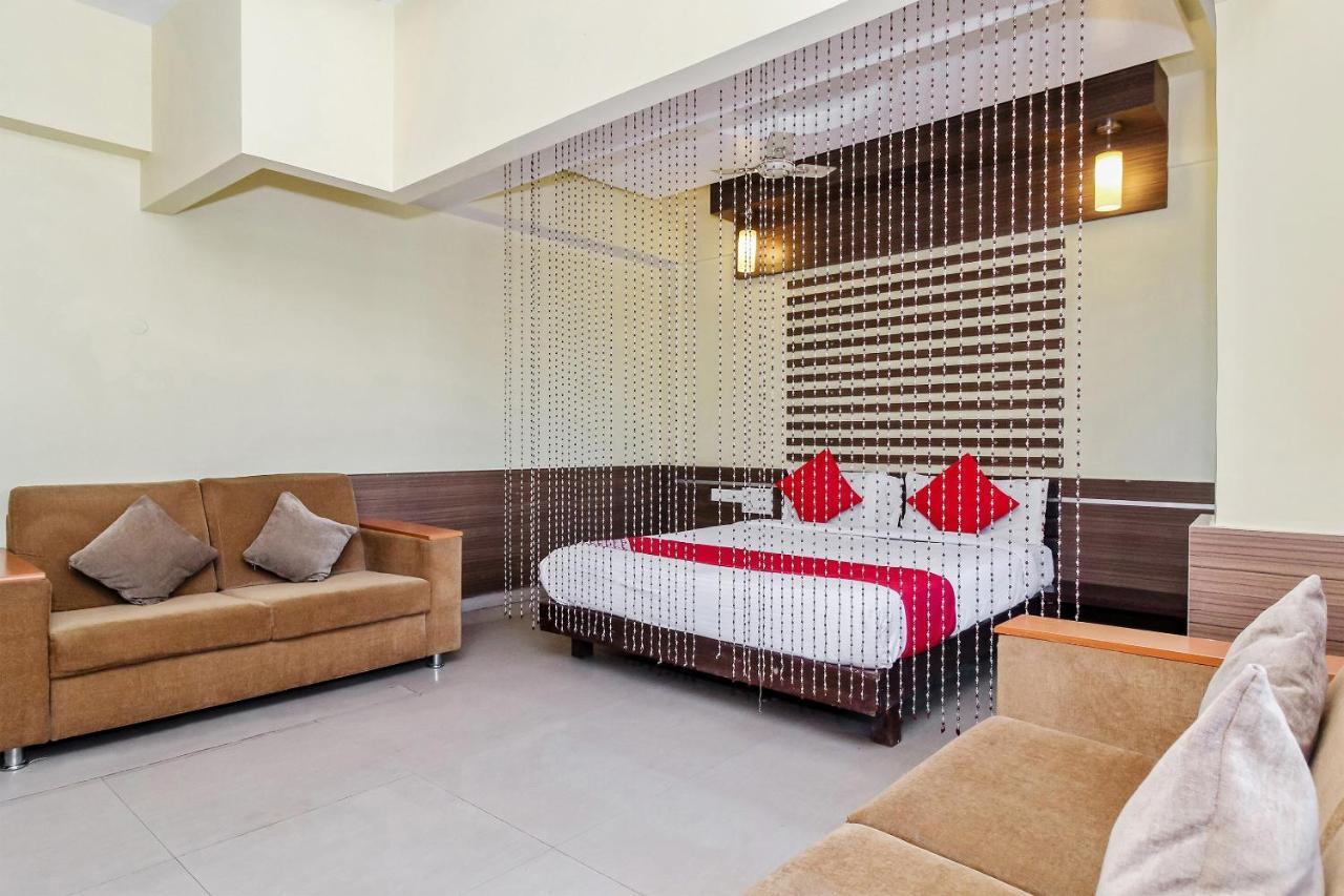 Oyo 30537 Hotel Megharaj Bijapur  Ngoại thất bức ảnh
