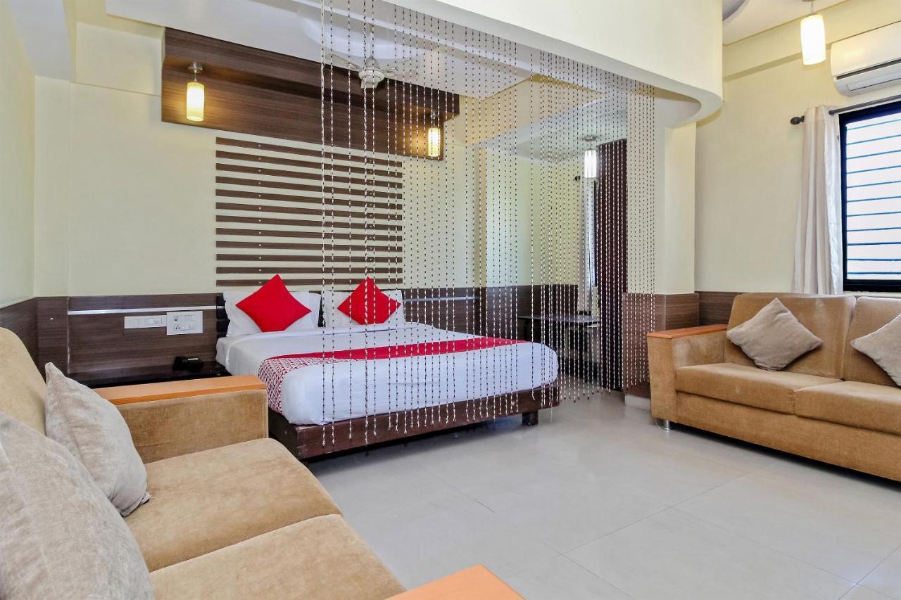 Oyo 30537 Hotel Megharaj Bijapur  Ngoại thất bức ảnh