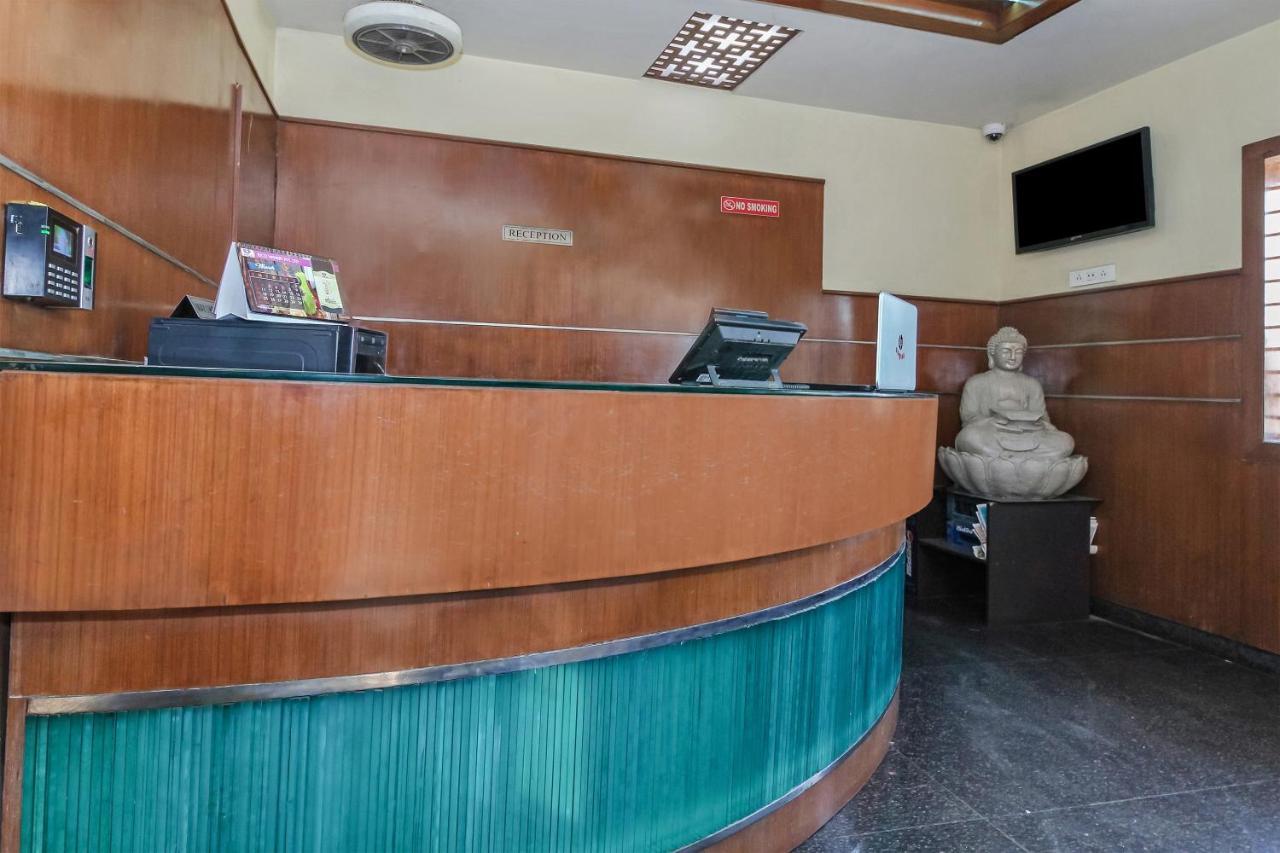 Oyo 30537 Hotel Megharaj Bijapur  Ngoại thất bức ảnh