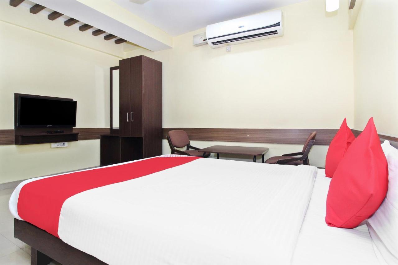 Oyo 30537 Hotel Megharaj Bijapur  Ngoại thất bức ảnh